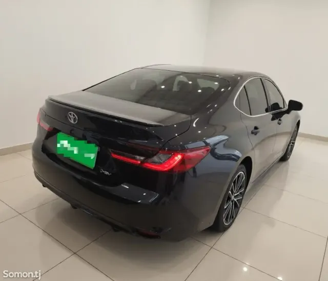 Toyota Camry 2025 · 2.0 AT