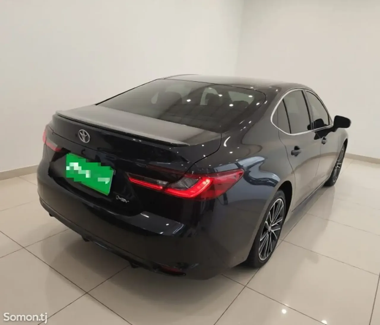 Toyota Camry 2025 · 2.0 AT
