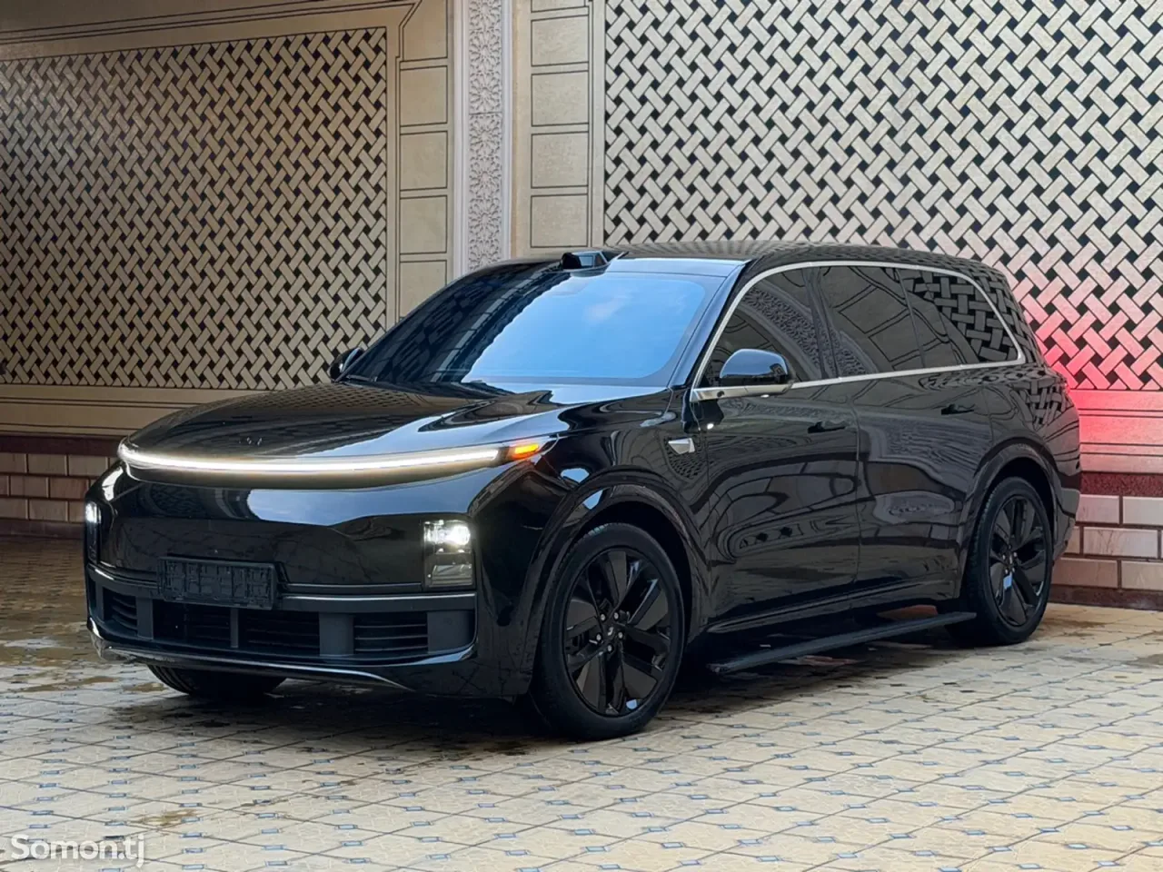 Li Auto (Lixiang) L9 2024 · 1.5 AT