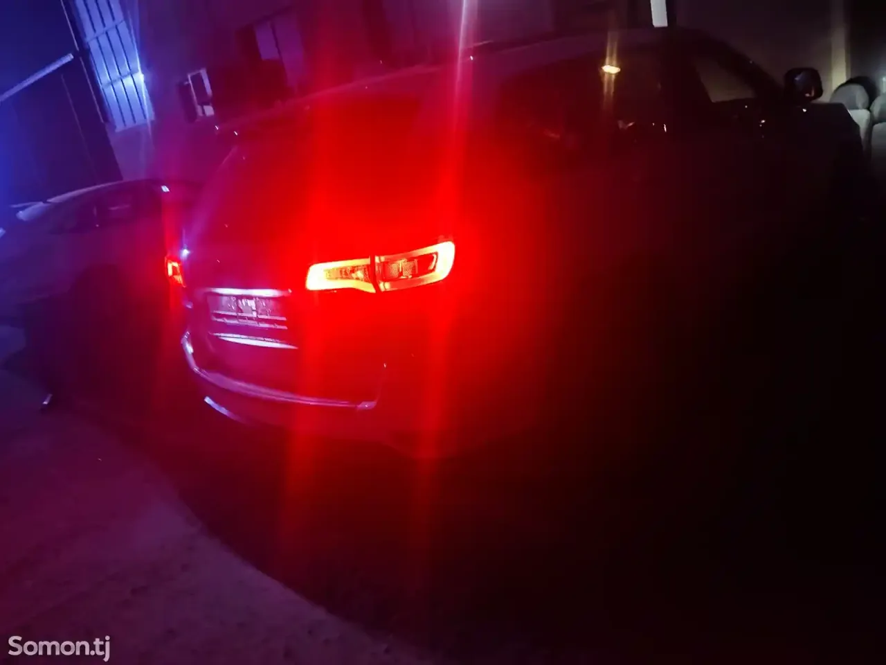 Jeep Grand Cherokee 2014 · 5.7 AT