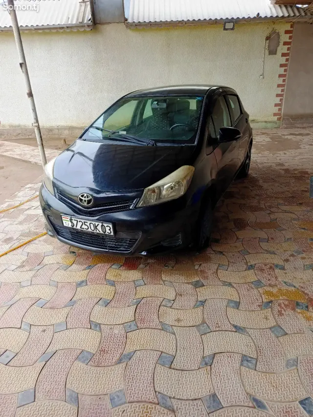 Toyota Vitz 2012 · 1.1 AT