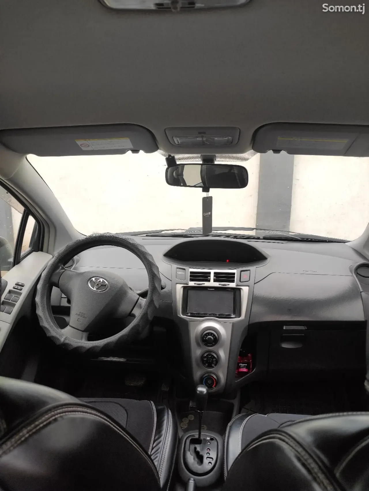 Toyota Vitz 2010 · 1.0 AT