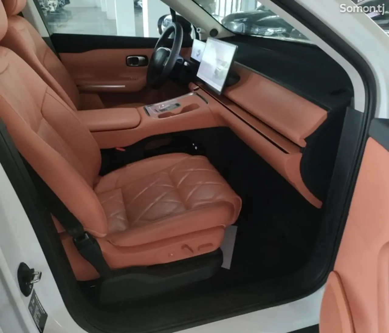 Leapmotor C16 2025 · AT