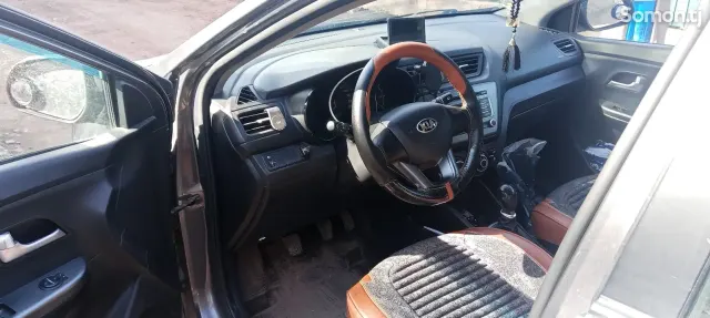 Kia Rio 2014 · 0.4 MT