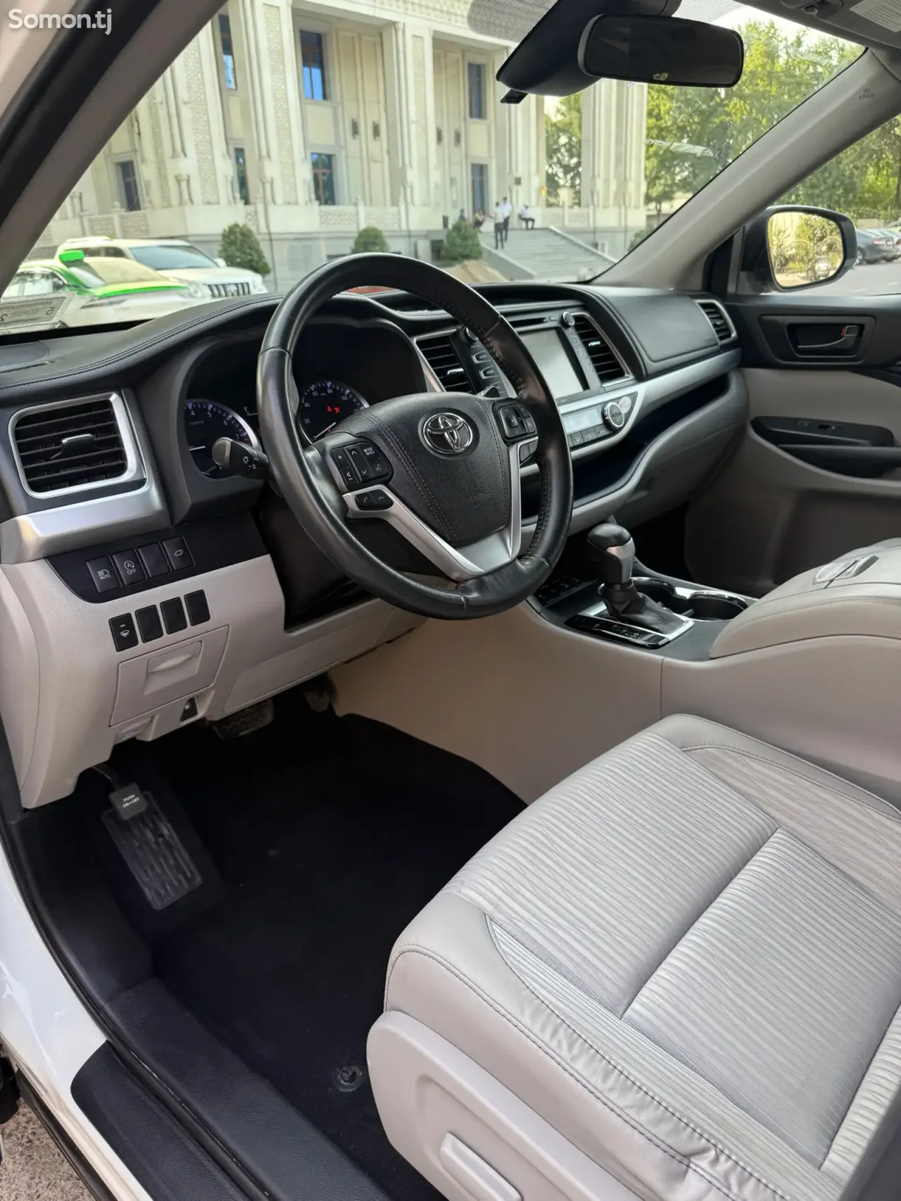 Toyota Highlander 2018 · 3.5 AT
