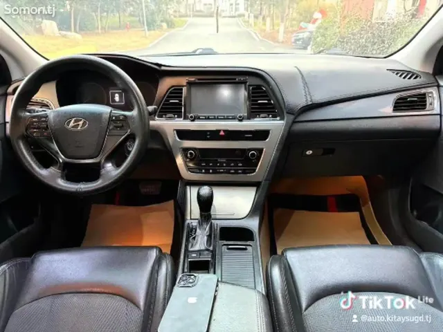 Hyundai Sonata 2015 · 1.6 AT