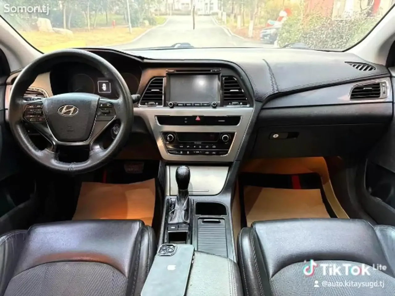 Hyundai Sonata 2015 · 1.6 AT