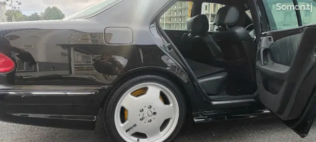 Mercedes-Benz E class 2002 · 2.8 AT