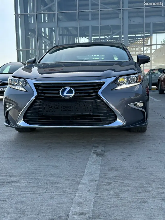 Lexus ES series 2016 · 3.0 AT