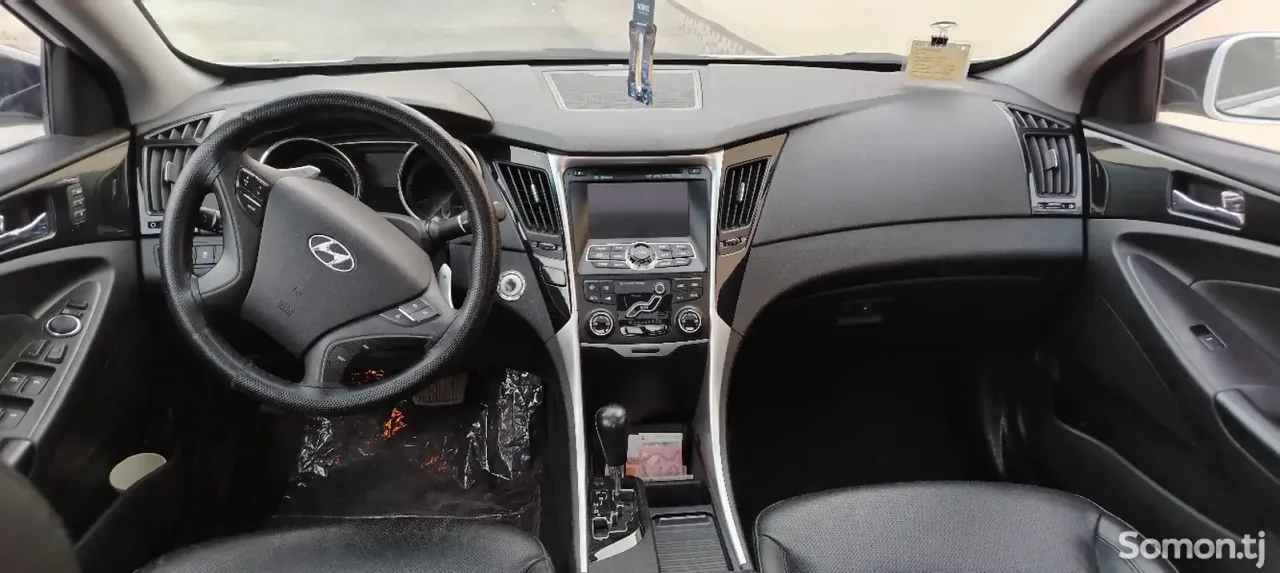Hyundai Sonata 2010 · 2.0 AT