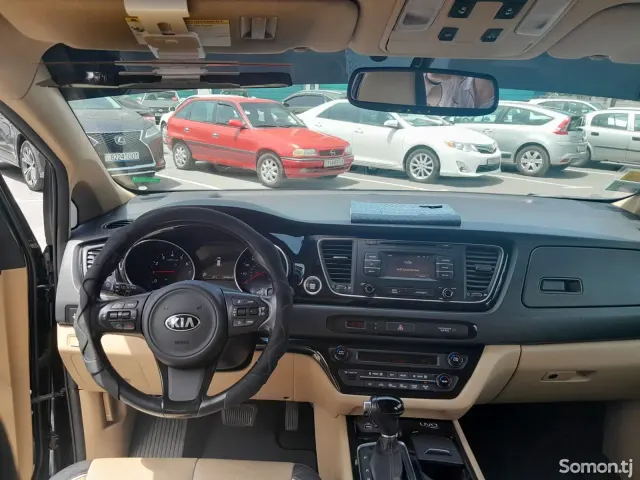 Kia Sedona 2015 · 3.3 AT