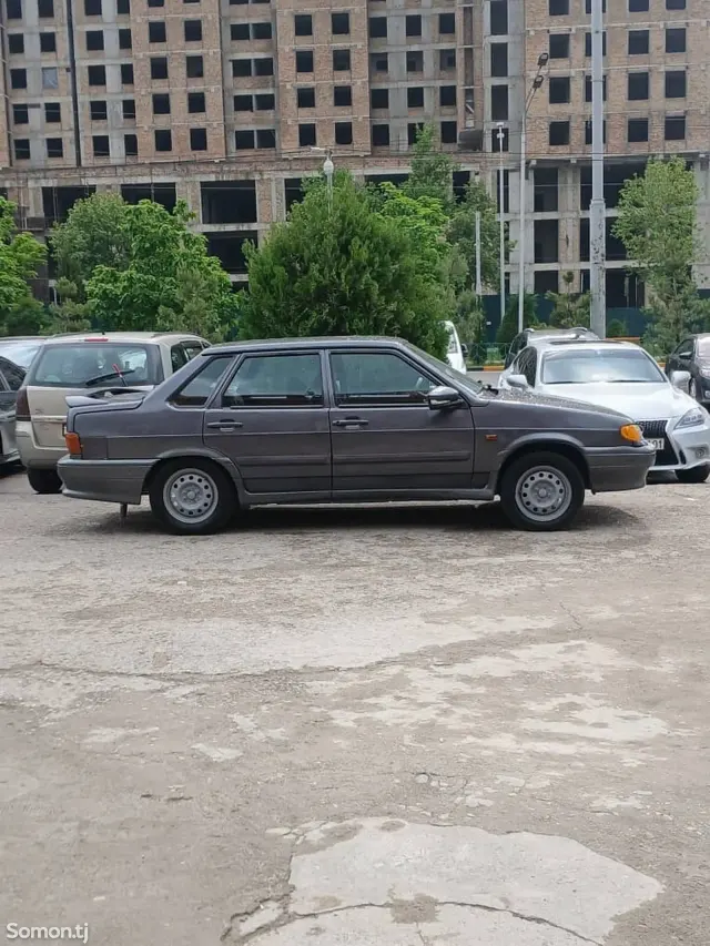 Lada (ВАЗ) 2115 2003 · 1.7 MT