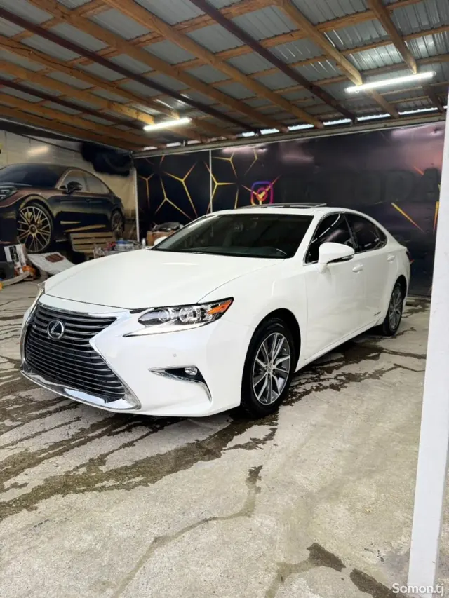 Lexus ES series 2017 · 3.0 AT