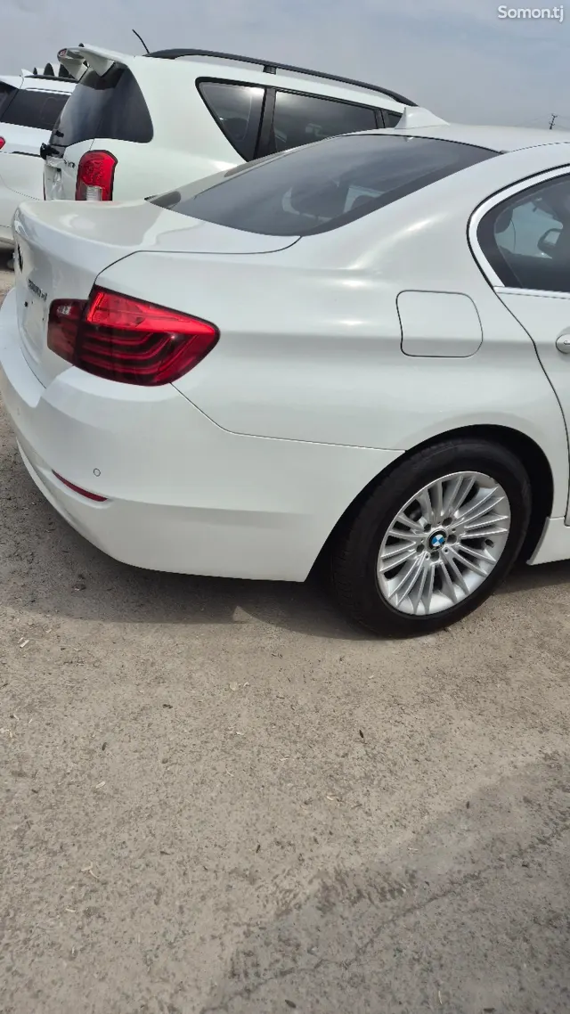 BMW 5 series 2015 · 2.0 AT