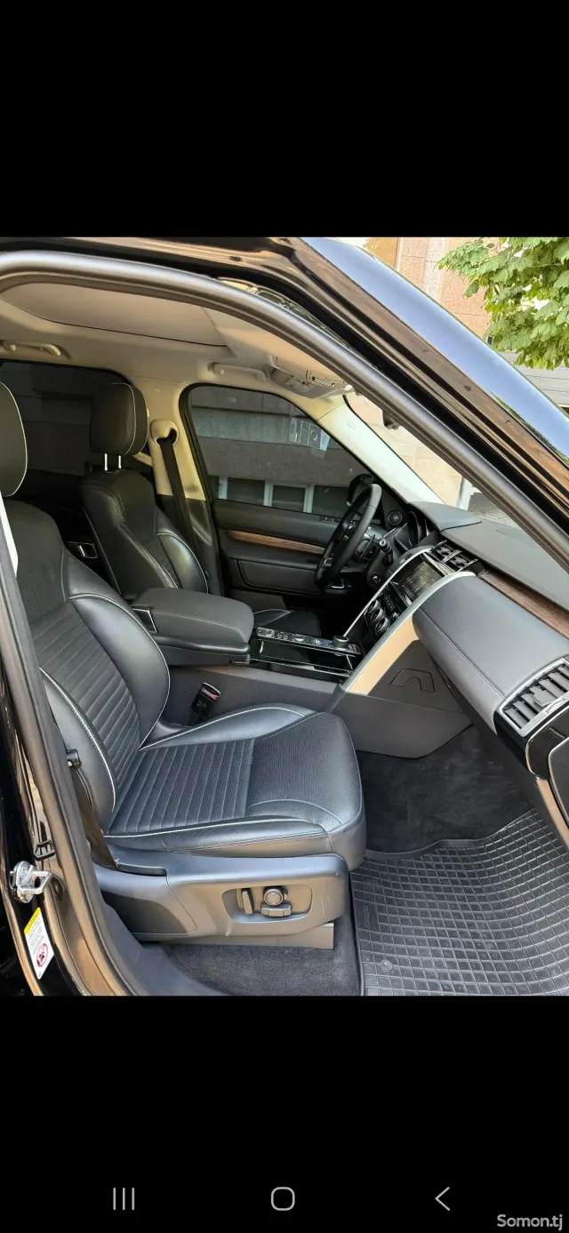 Land Rover Discovery 2018 · 3.0 AT
