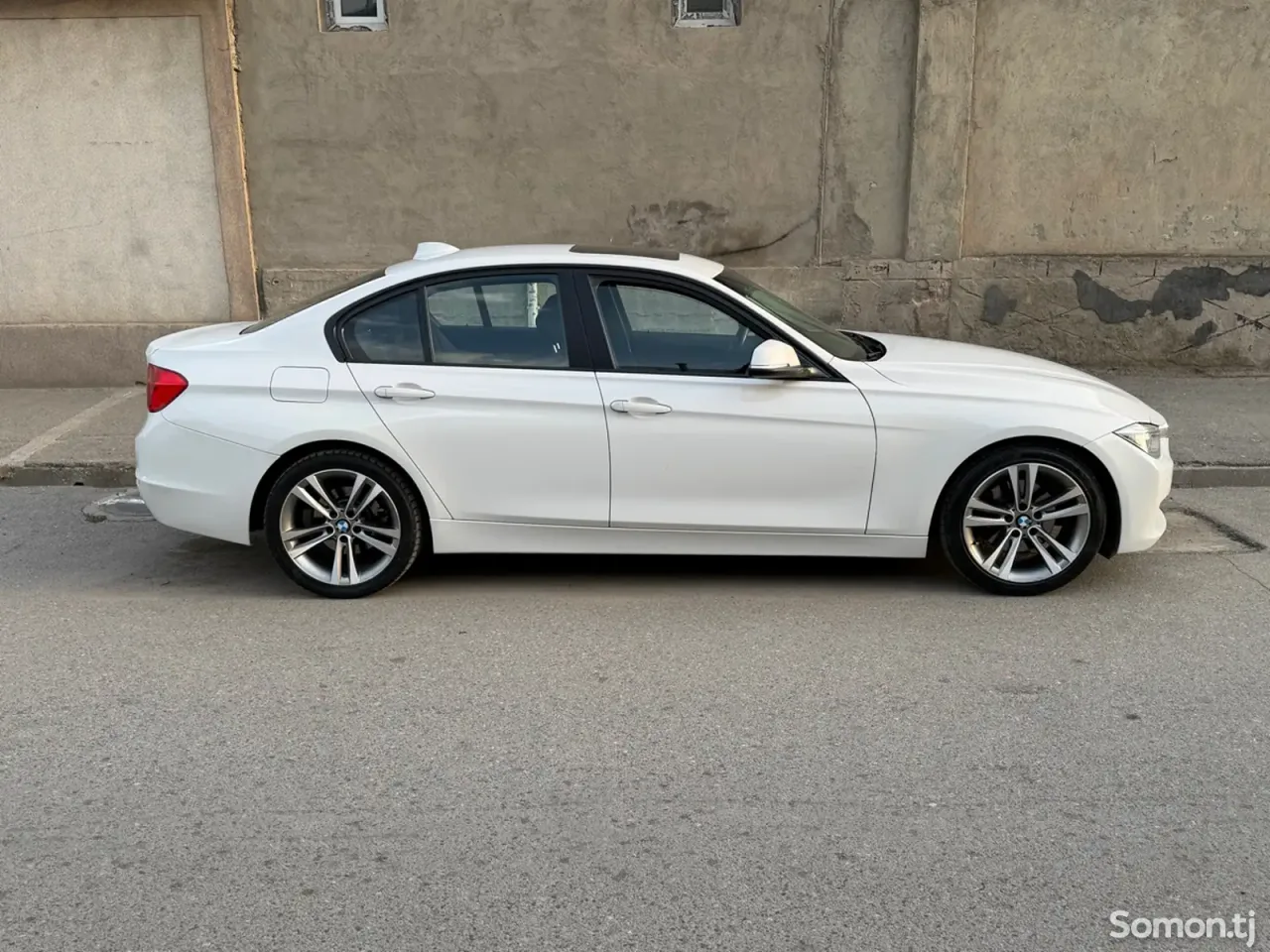 BMW 3 series 2013 · 2.0 AT