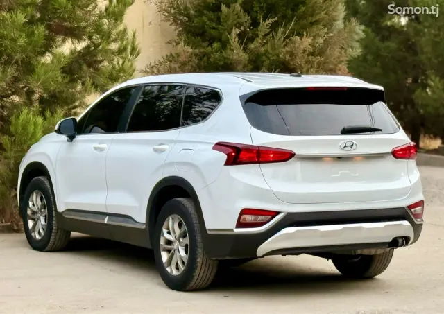 Hyundai Santa Fe 2019 · 2.4 AT