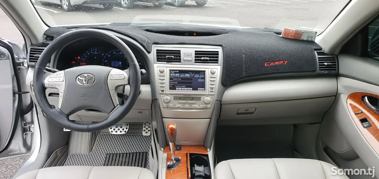 Toyota Camry 2010 · 2.5 AT