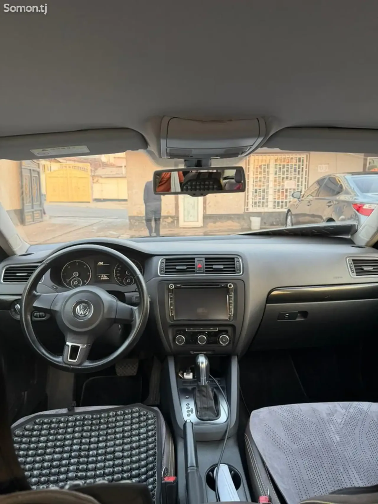 Volkswagen Jetta 2011 · 2.0 AT