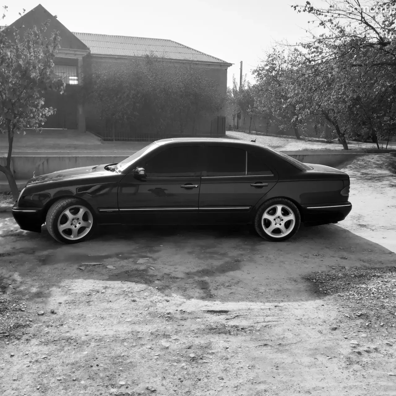 Mercedes-Benz E class 2001 · 2.8 AT