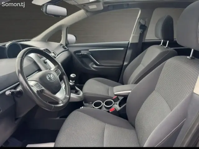 Toyota Verso 2014 · 1.6 MT