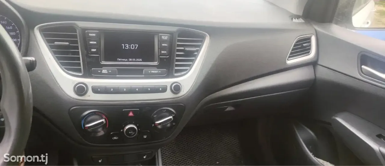 Hyundai Solaris 2018 · 1.8 AT