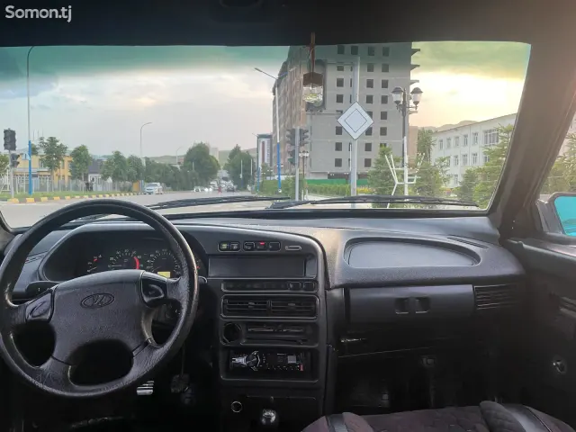 Lada (ВАЗ) 2109 2000 · 1.7 MT