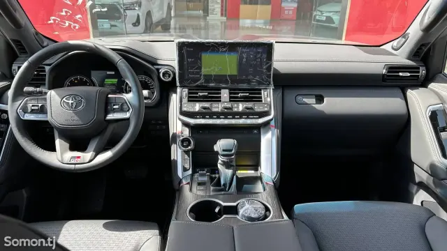 Toyota Land Cruiser 2025 · 3.5 AT