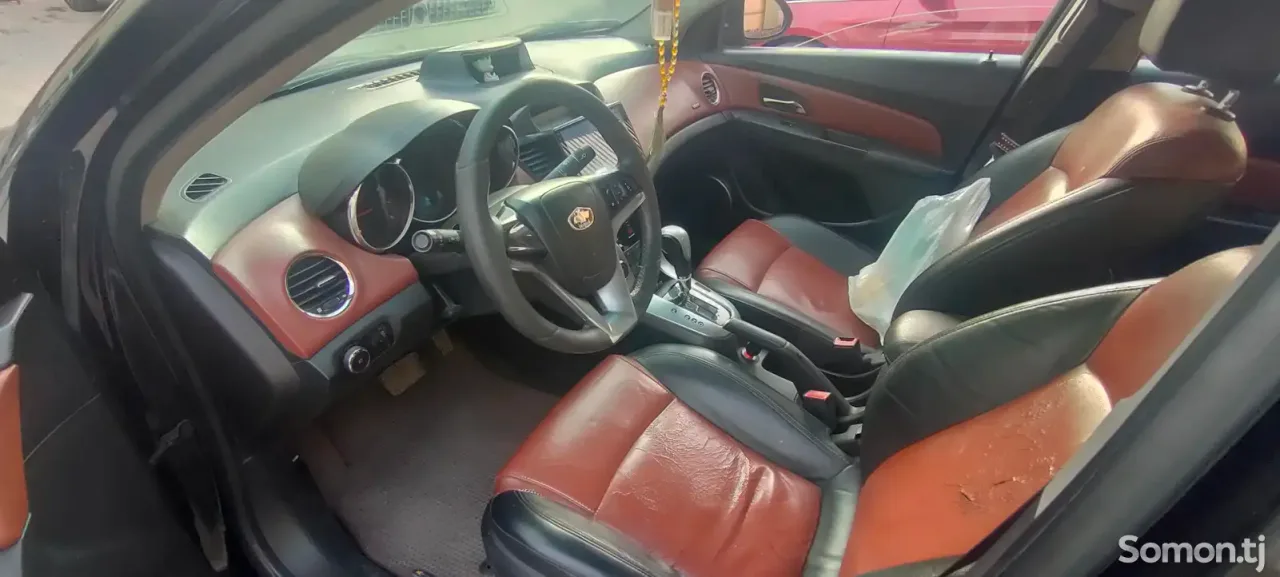 Chevrolet Cruze 2009 · 1.6 AT
