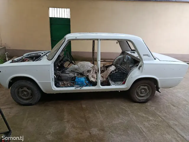 Lada (ВАЗ) 2106 1986 · 1.4 MT
