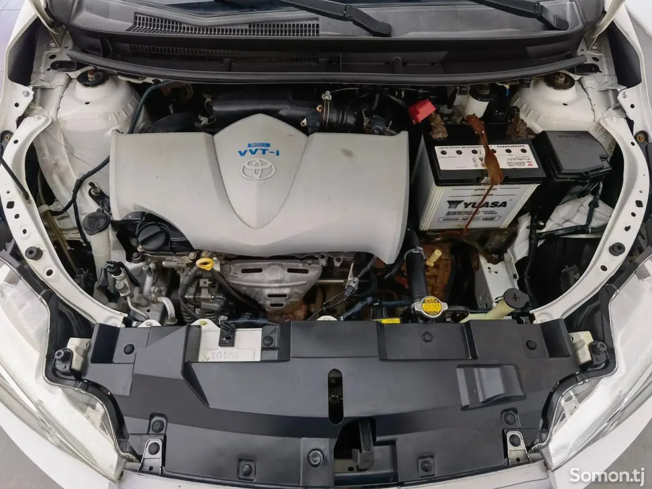 Toyota Yaris 2015 · 1.5 AT
