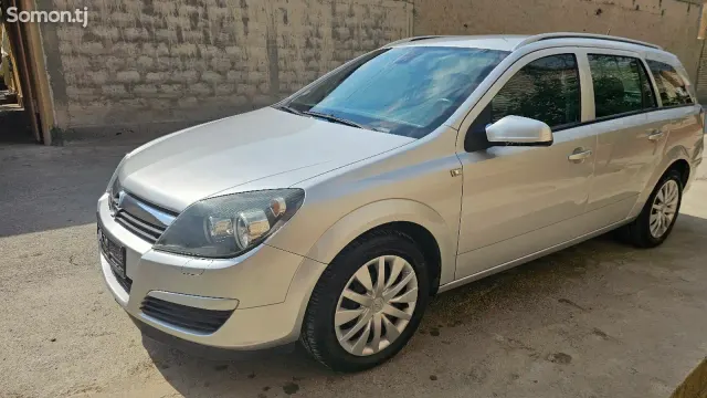 Opel Astra H 2006 · 1.6 MT