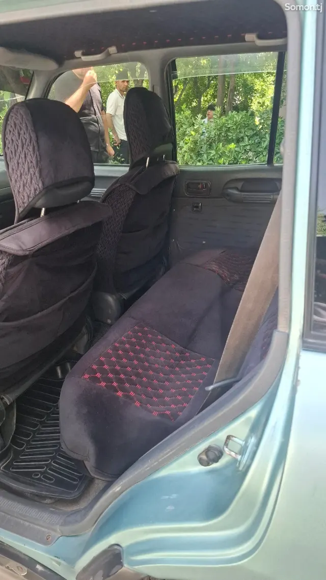 Toyota RAV 4 1997 · 2.0 AT