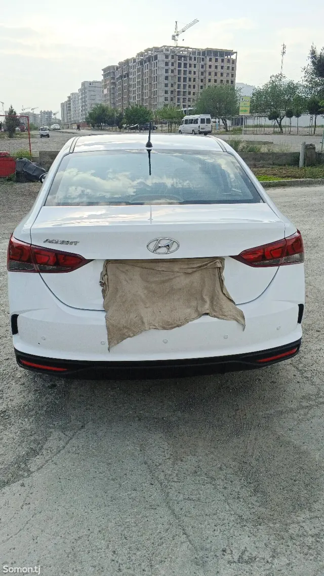 Hyundai Accent 2021 · 1.6 AT