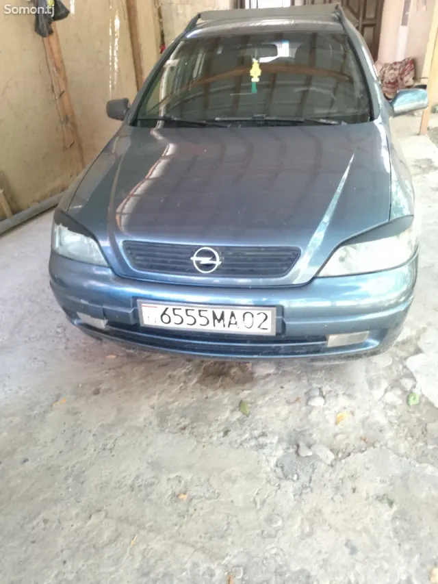 Opel Astra G 1998 · 1.6 MT