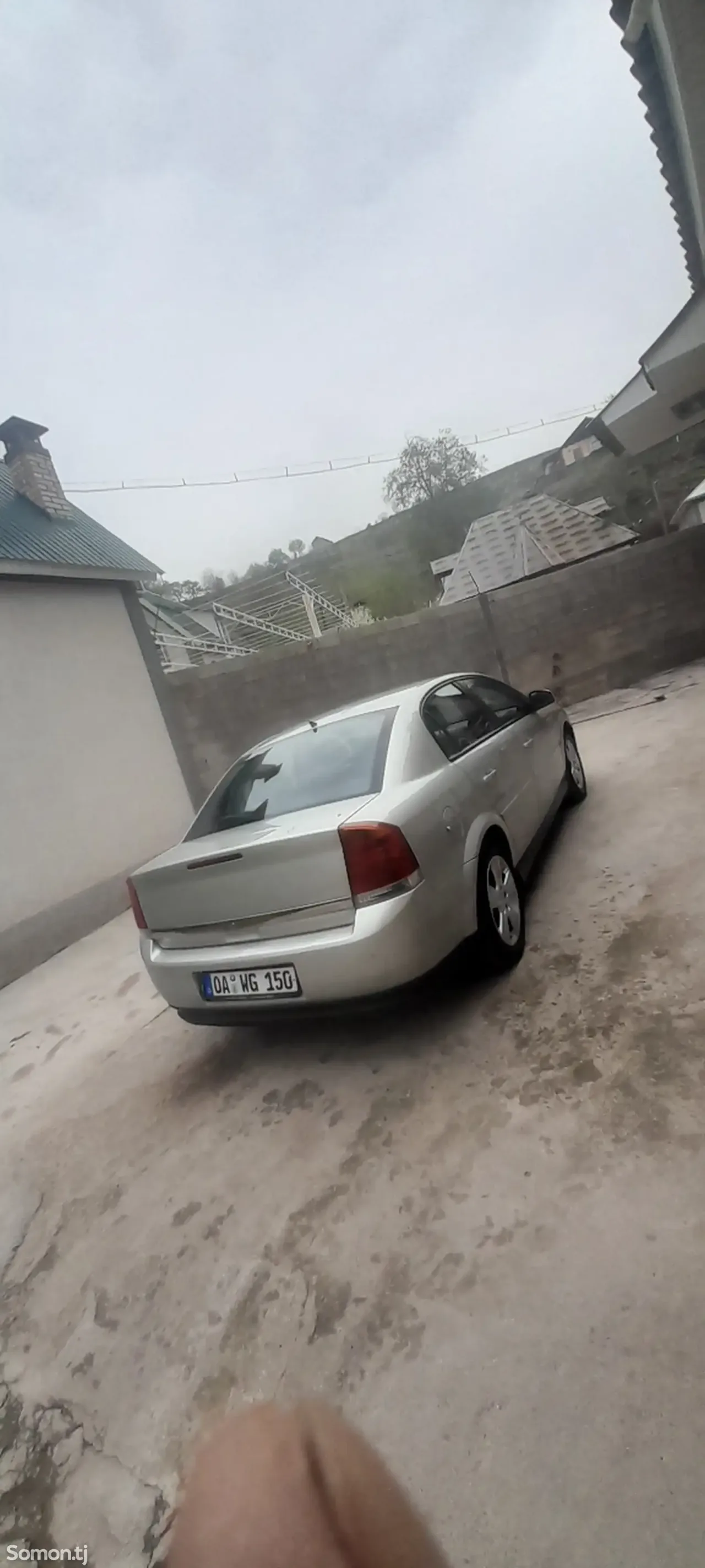 Opel Vectra C 2004 · 2.0 MT