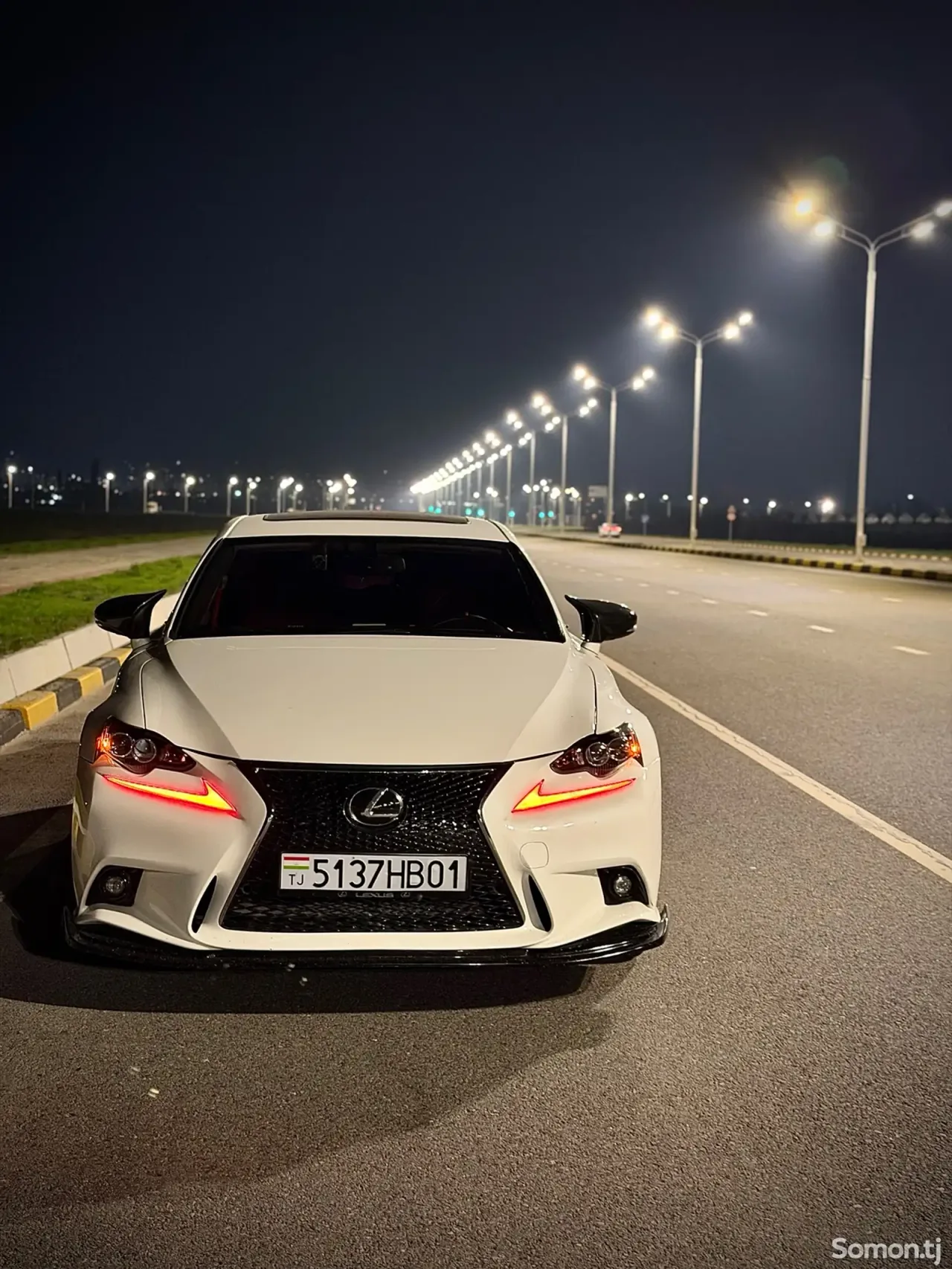 Lexus IS series 2015 · 2.5 AT