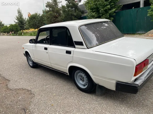 Lada (ВАЗ) 2107 2004 · 1.6 MT