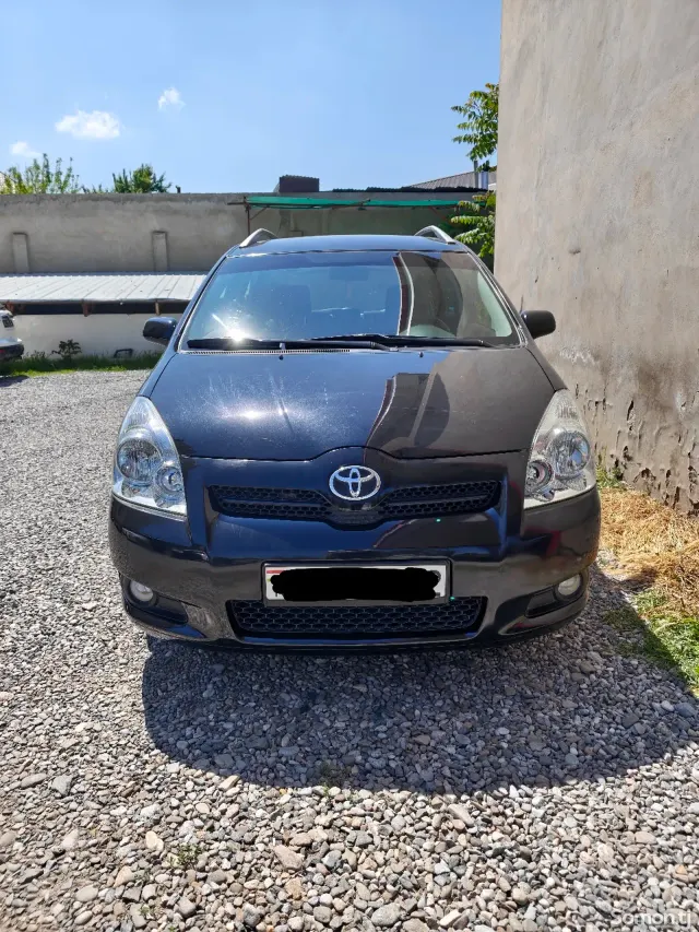 Toyota Corolla Verso 2007 · 1.8 MT