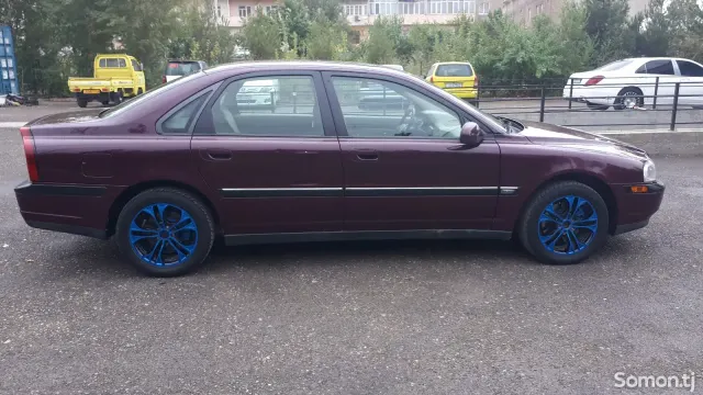 Volvo S80 1999 · 1.8 MT