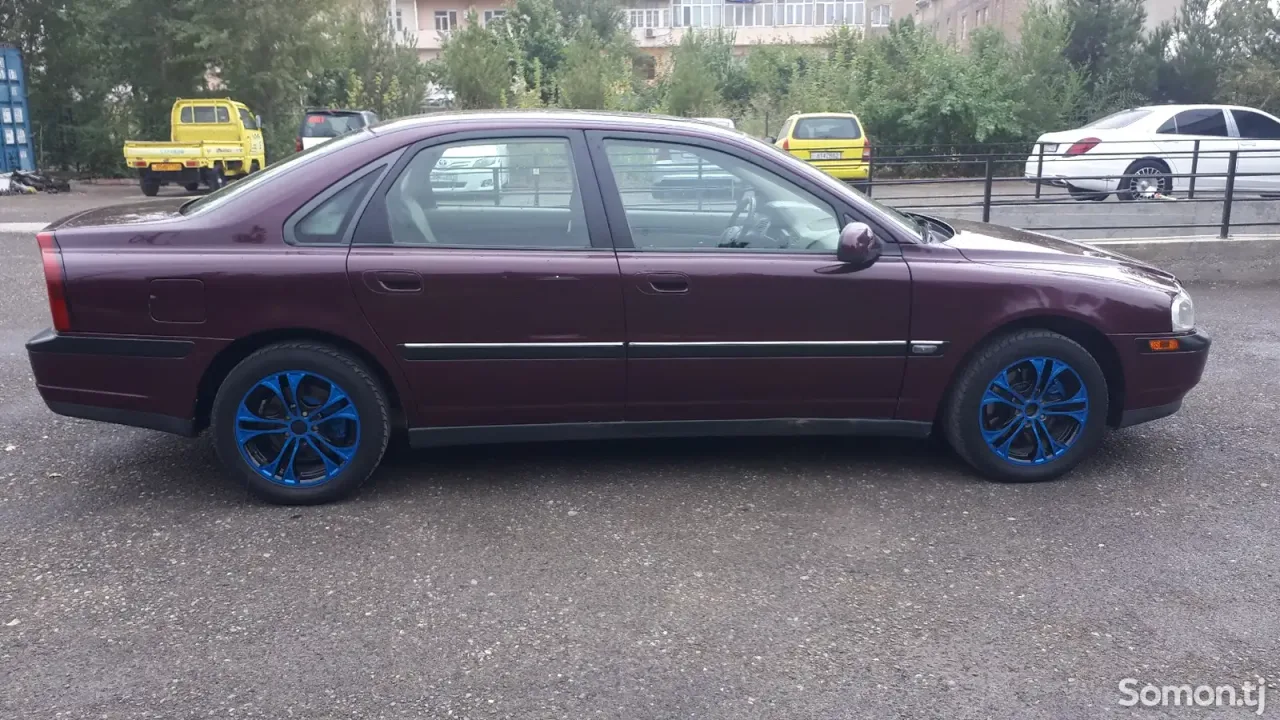 Volvo S80 1999 · 1.8 MT