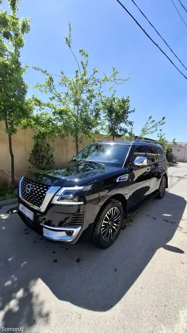 Nissan Armada 2019 · 5.6 AT