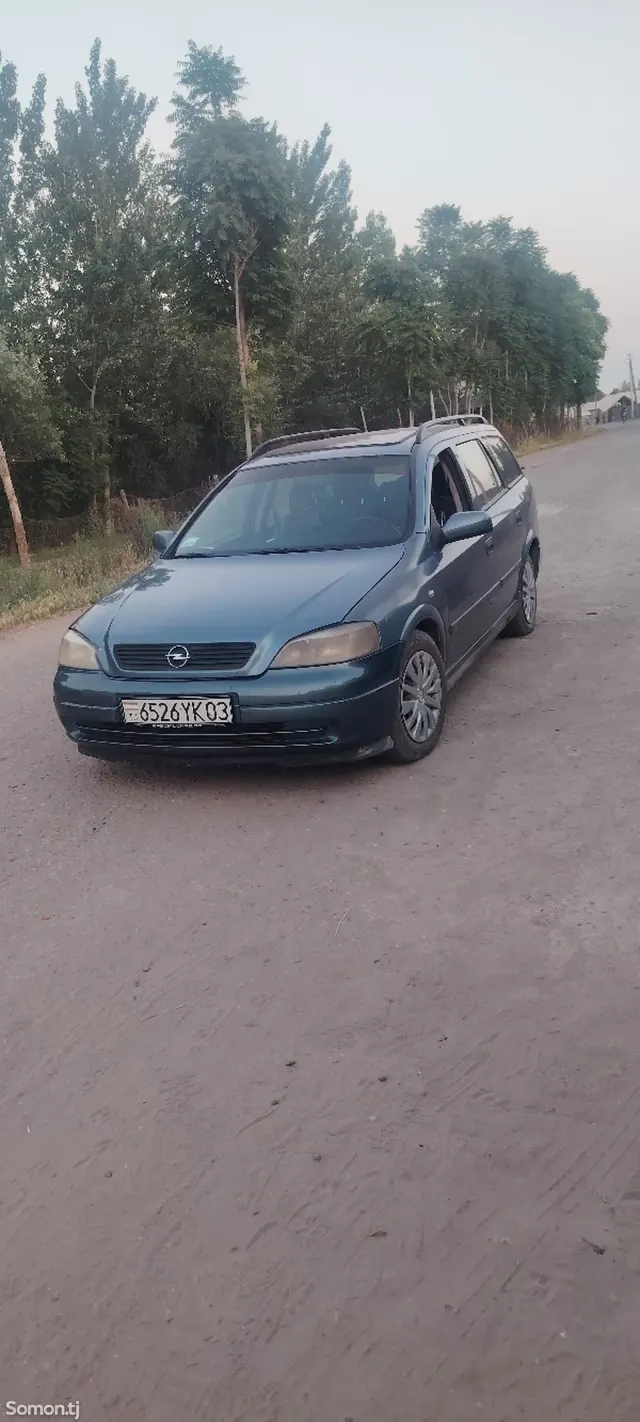 Opel Astra G 1999 · 1.6 MT