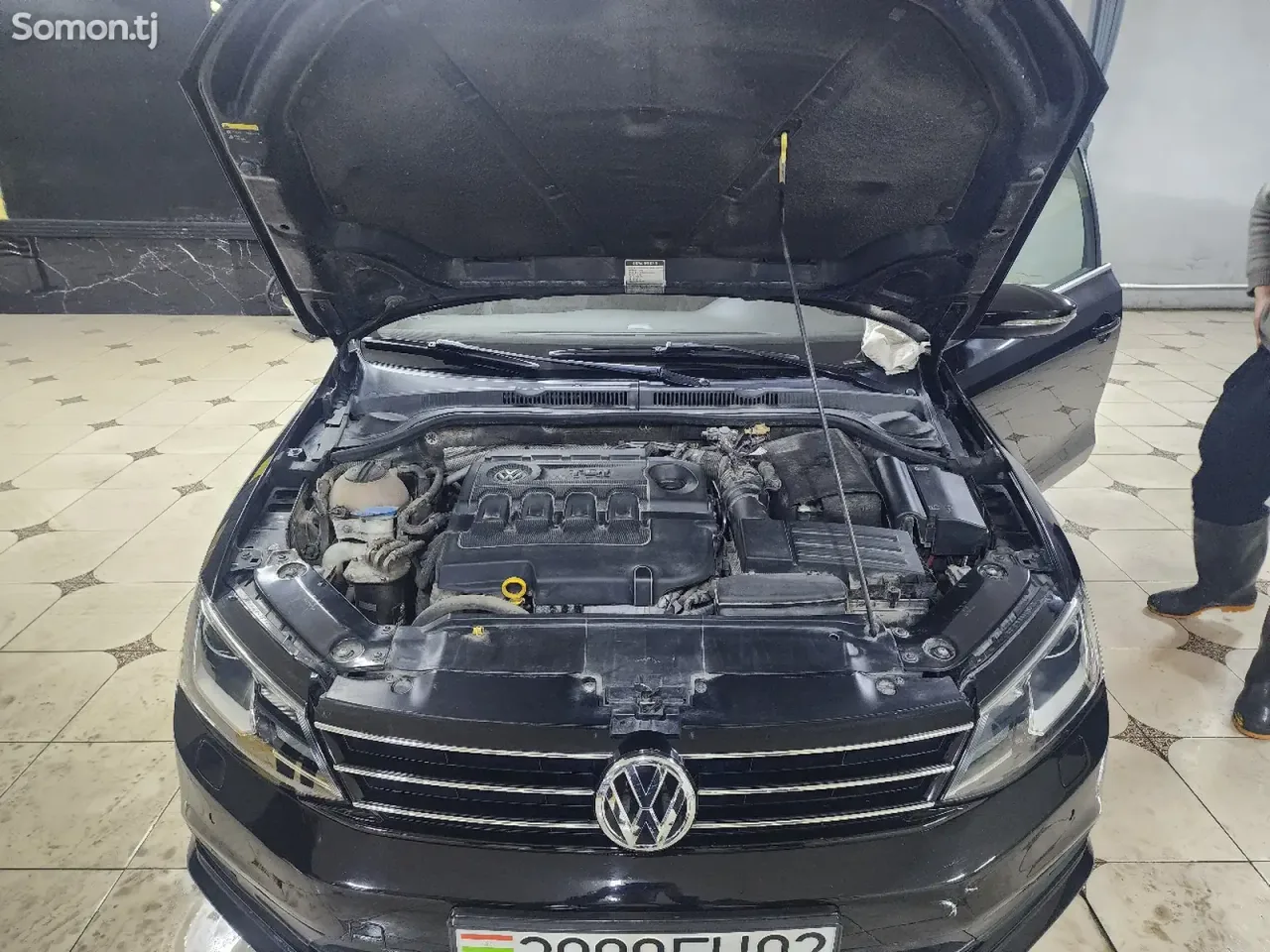 Volkswagen Jetta 2015 · 2.0 AT
