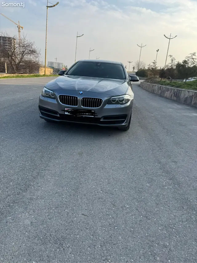 BMW M5 2015 · 2.0 AT