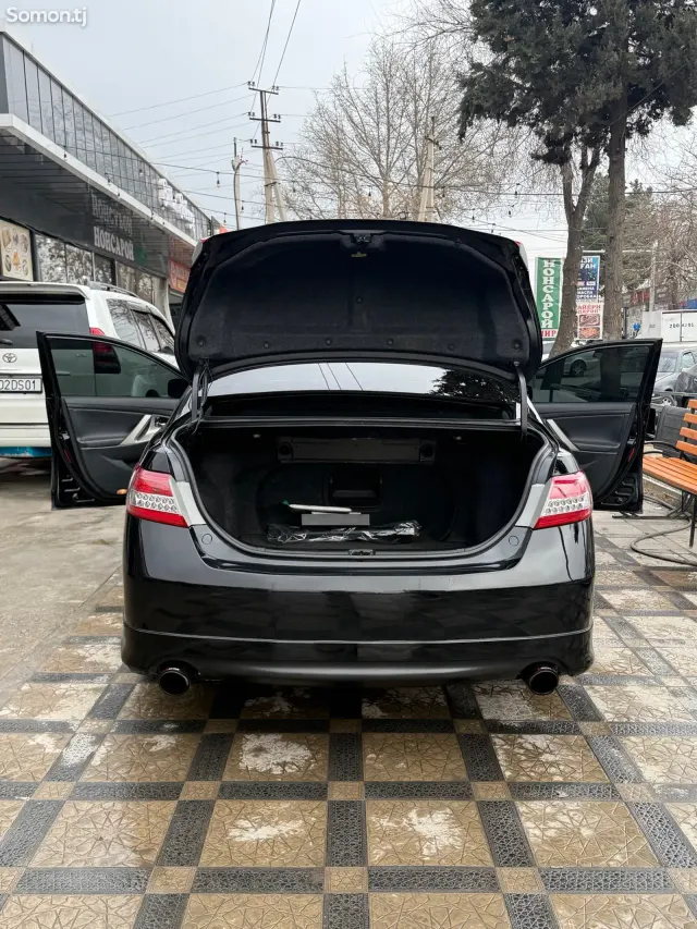 Toyota Camry 2011 · 3.5 AT