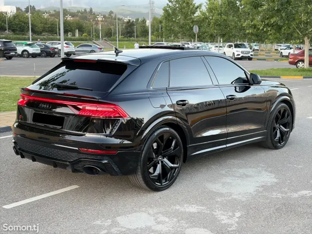 Audi Q8 2021 · 4.0 AT