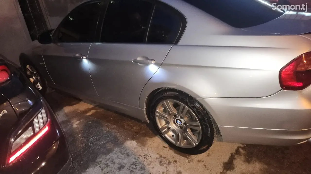 BMW 3 series 2009 · 2.0 AT