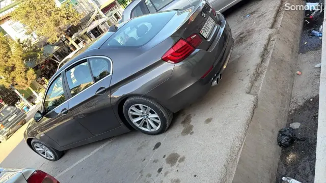 BMW 5 series 2011 · 3.0 AT