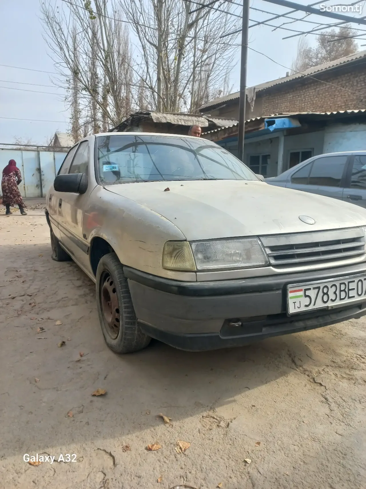 Opel Vectra A 1991 · 1.6 MT